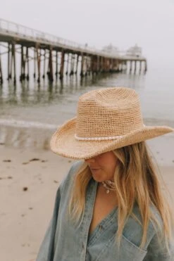 LAWSON STRAND -ALV Jewelry Shop 546A7122