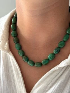 OLIVE NECKLACE