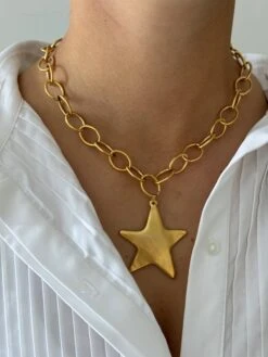 STAR NECKLACE